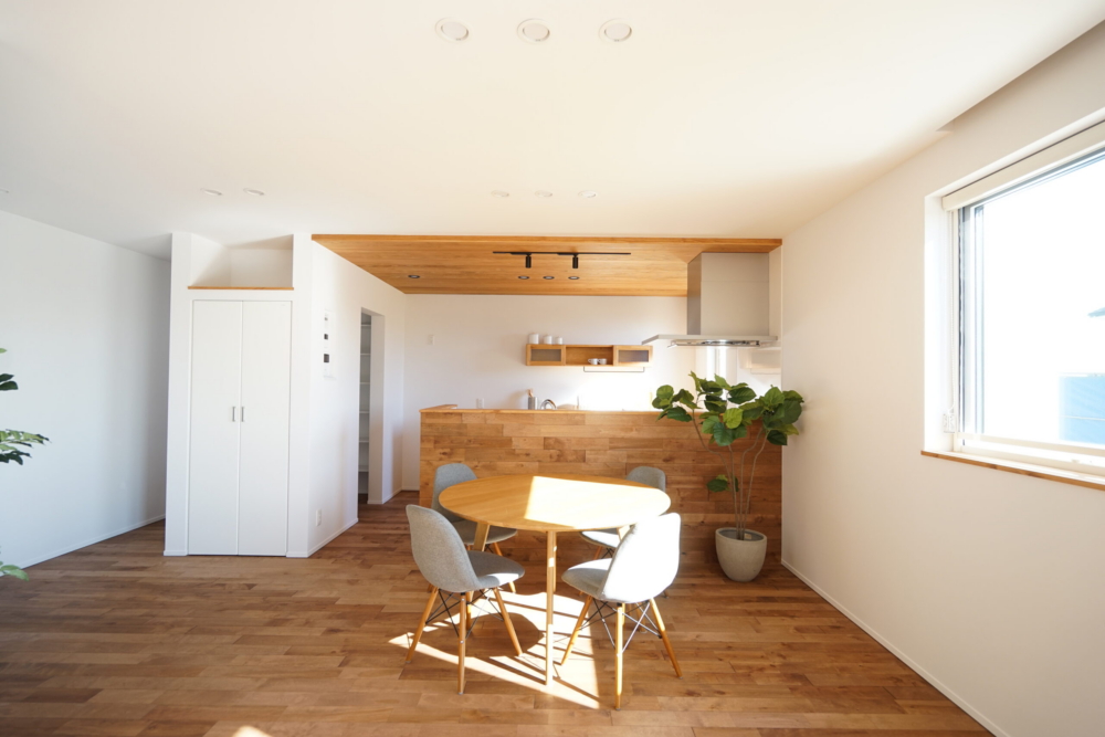 高級コンパクトカーと高級コンパクト住宅